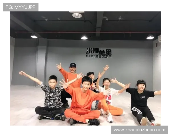 南京街舞队配合引发热议观众对团队默契与表演风格的不同看法