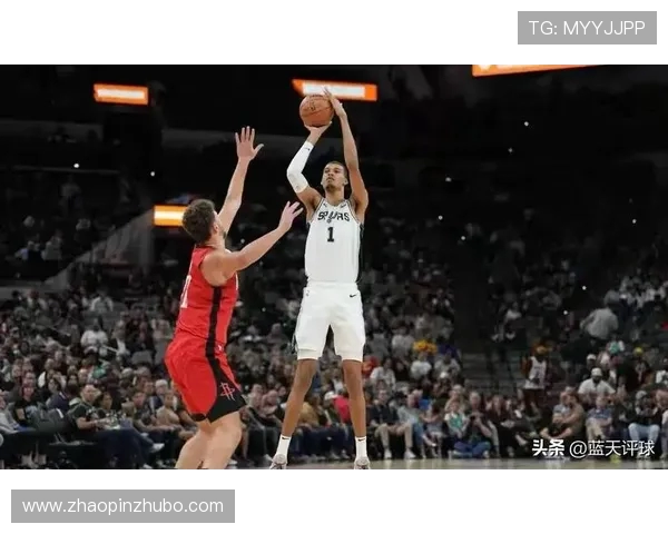 1995年NBA季后赛火箭与马刺的经典对决回顾与分析