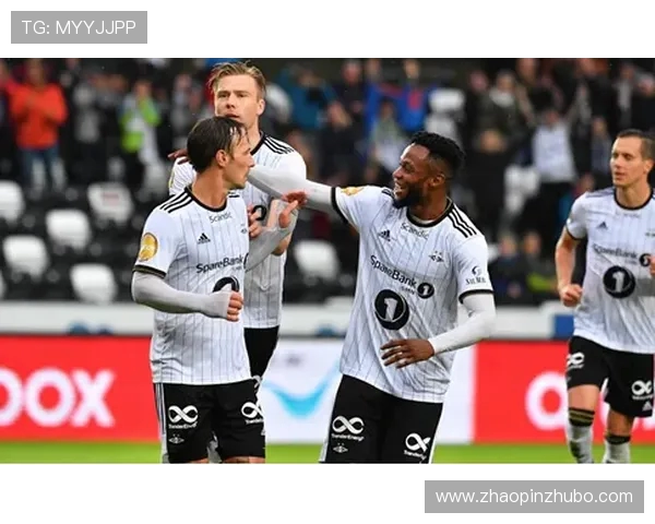 欧冠小组赛巴特迎战罗森博格争夺晋级关键战役 欧冠小组赛巴特迎战罗森博格争夺晋级关键战役