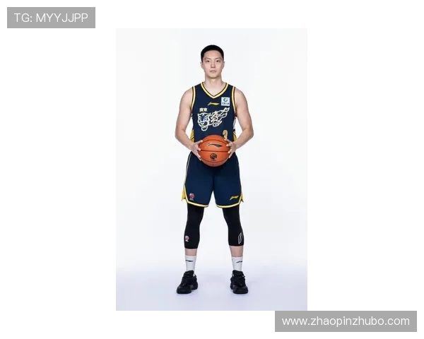 胡明轩:从青涩少年到篮球场上的璀璨明星之路探索 胡明轩:从青涩少年到篮球场上的璀璨明星之路探索